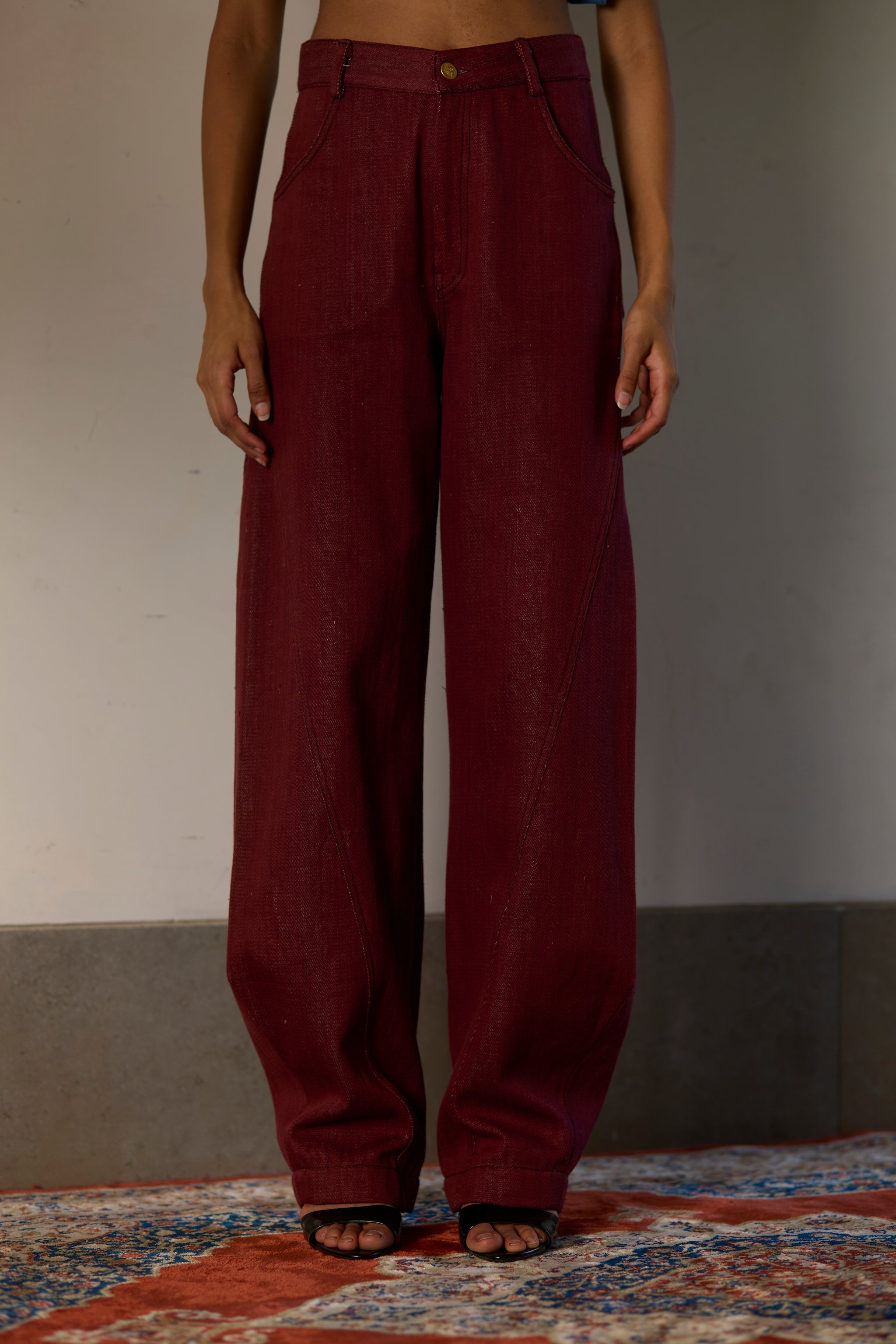 Gulnar Barrel Jeans